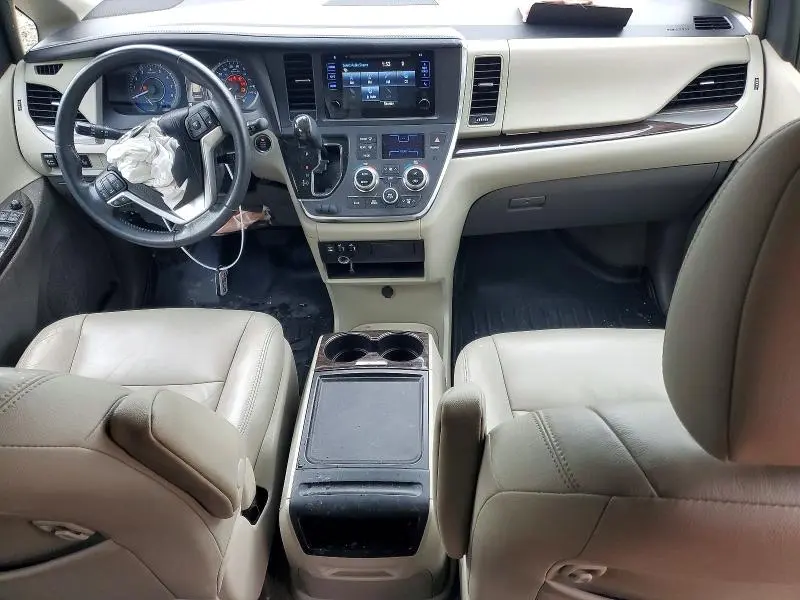 2016 TOYOTA SIENNA XLE 8-PASSENGER  