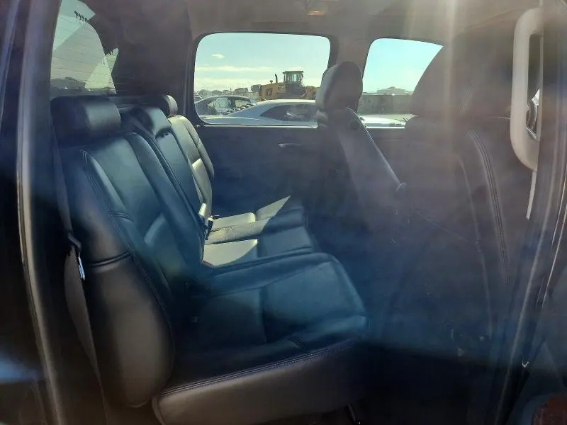 2011 CHEVROLET AVALANCHE LTZ  