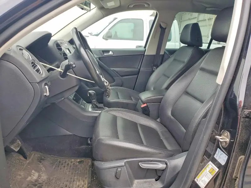 2016 VOLKSWAGEN TIGUAN   