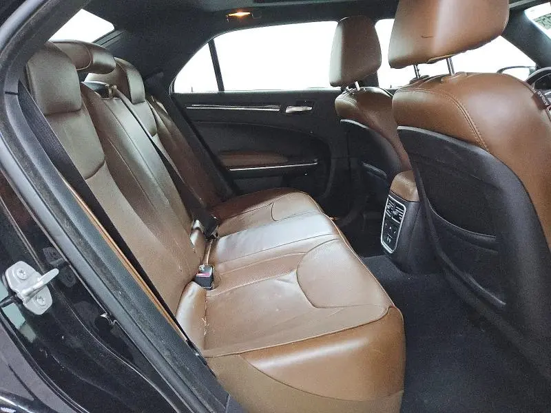 2019 CHRYSLER 300 LIMITED  