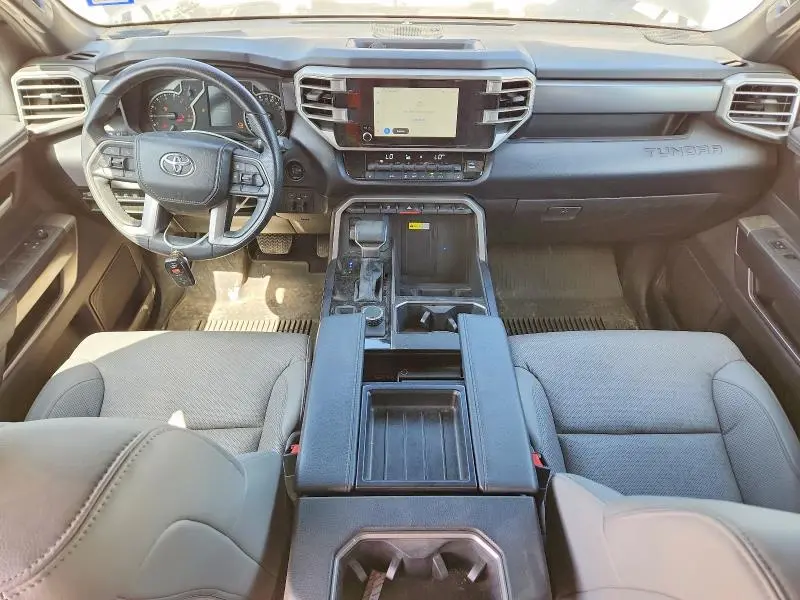 2025 TOYOTA TUNDRA SR5  
