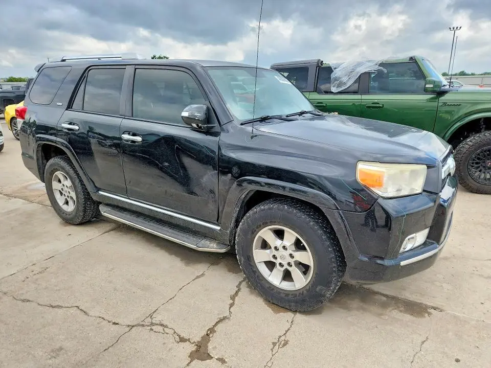 2013 TOYOTA 4RUNNER SR5  