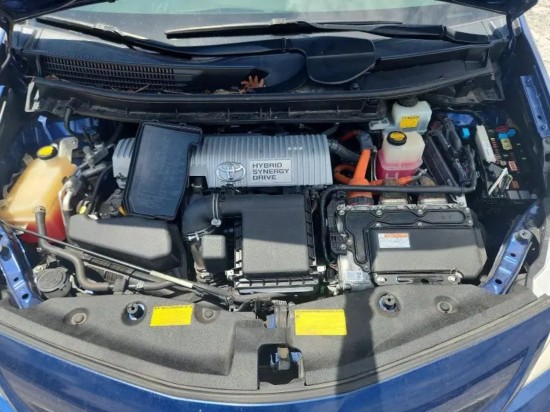 2013 TOYOTA PRIUS V TWO  