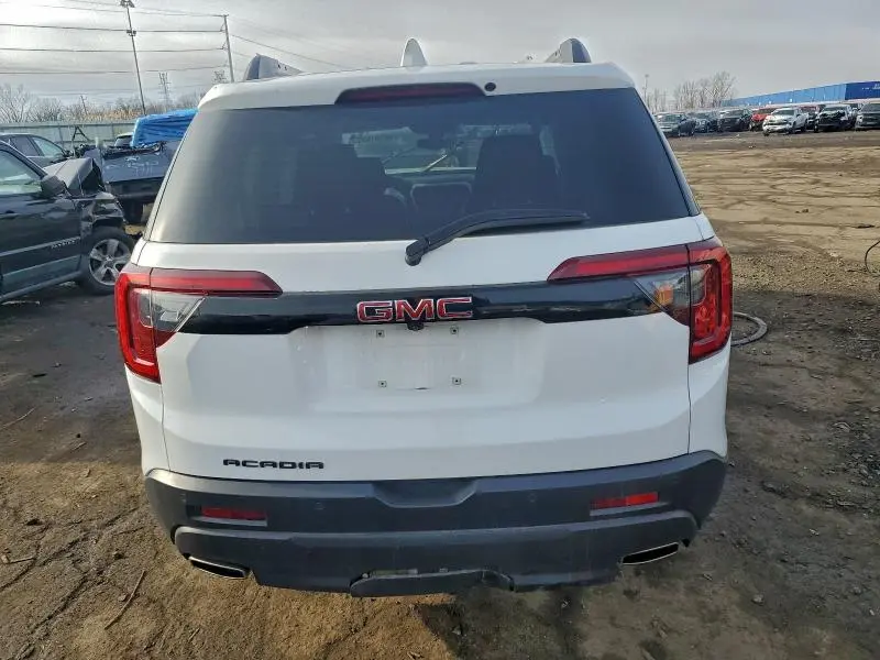 2022 GMC ACADIA SLE  