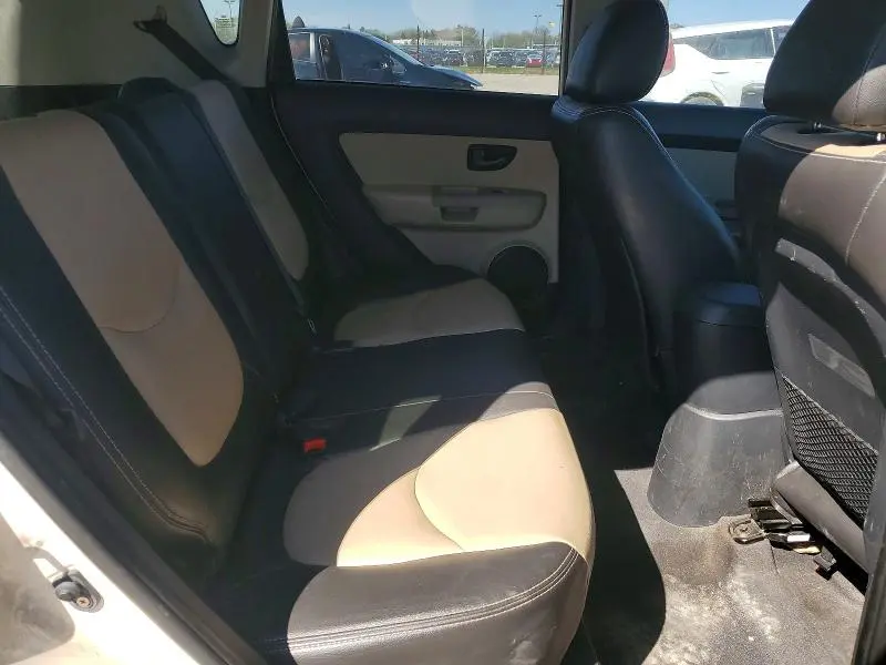 2010 KIA SOUL +  