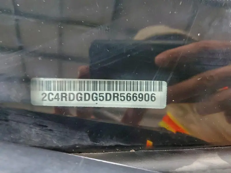 2013 DODGE GRAND CARAVAN CREW  