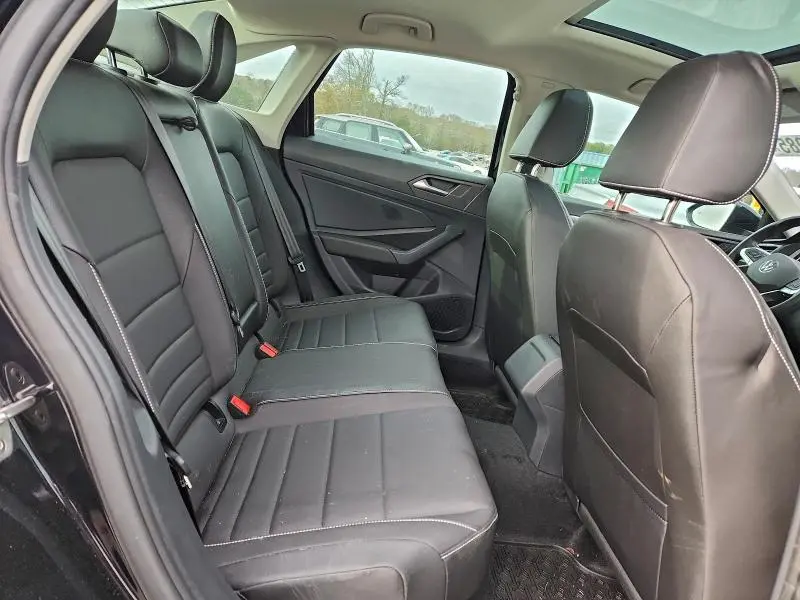 2024 VOLKSWAGEN JETTA SE  