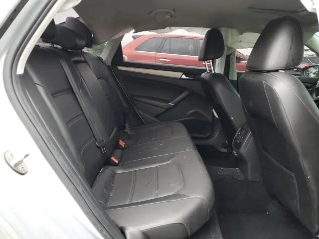 2021 VOLKSWAGEN PASSAT SE  