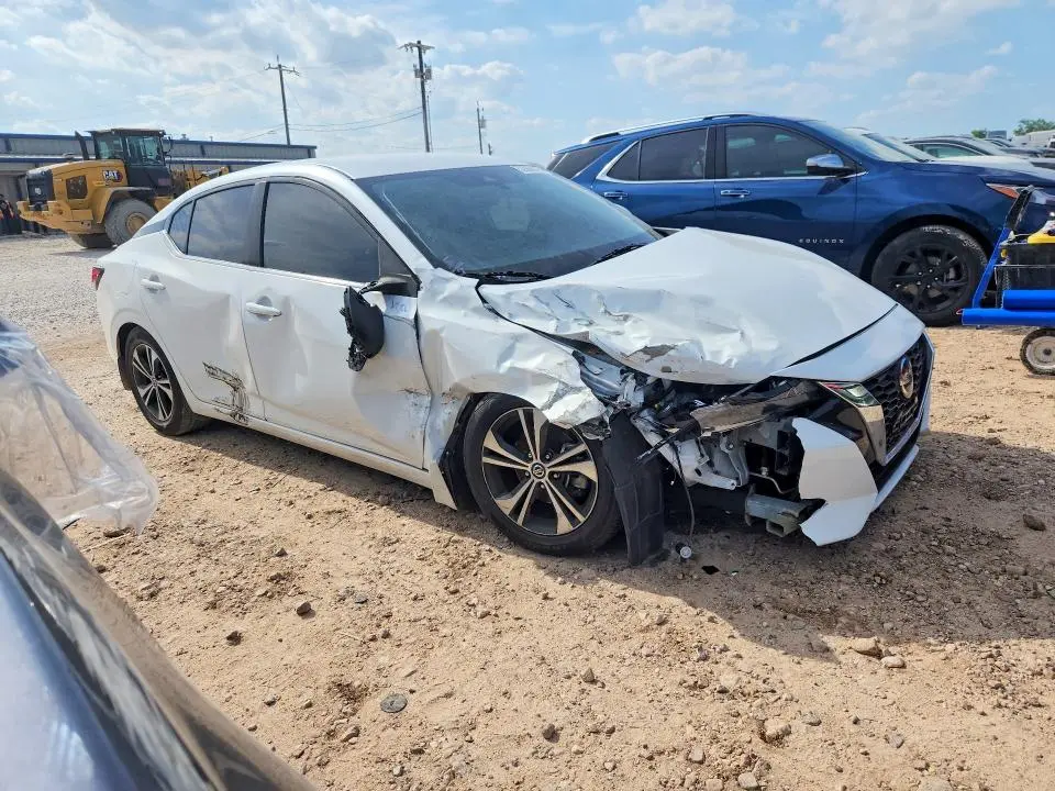 2022 NISSAN SENTRA SV  