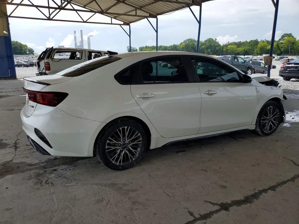 2023 KIA FORTE GT LINE  