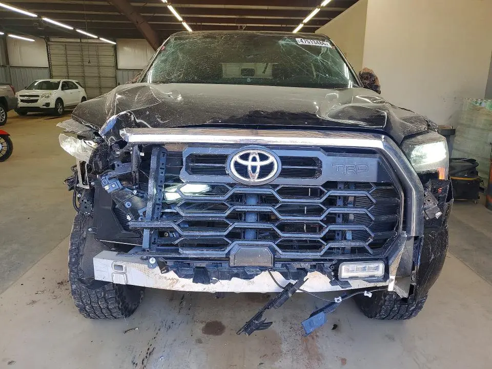 2023 TOYOTA TUNDRA SR5  