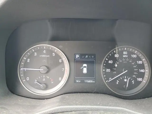 2016 HYUNDAI TUCSON SE  