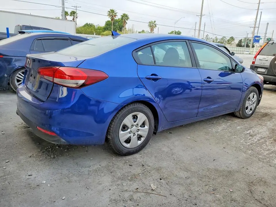 2018 KIA FORTE LX  