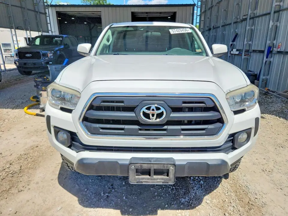 2016 TOYOTA TACOMA   