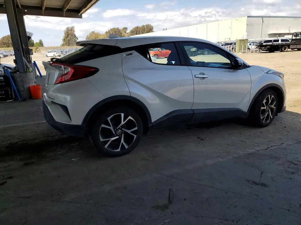 2018 TOYOTA C-HR XLE  