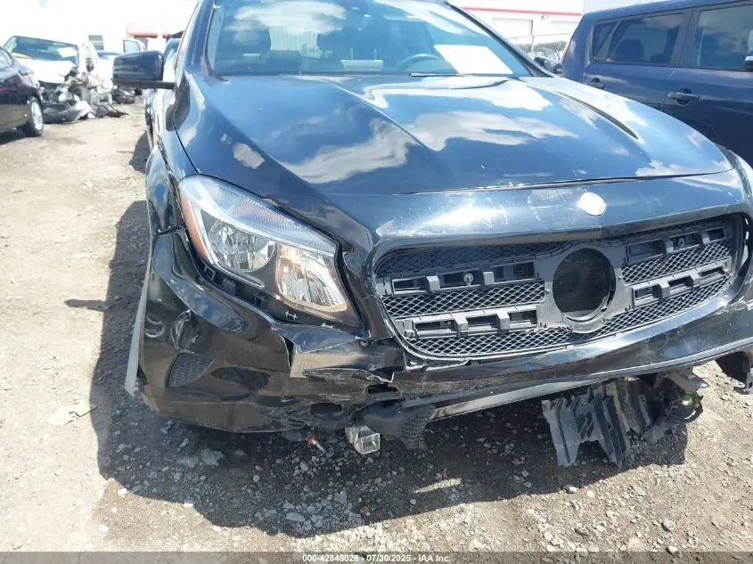 2016 MERCEDES-BENZ GLA 250 4MATIC