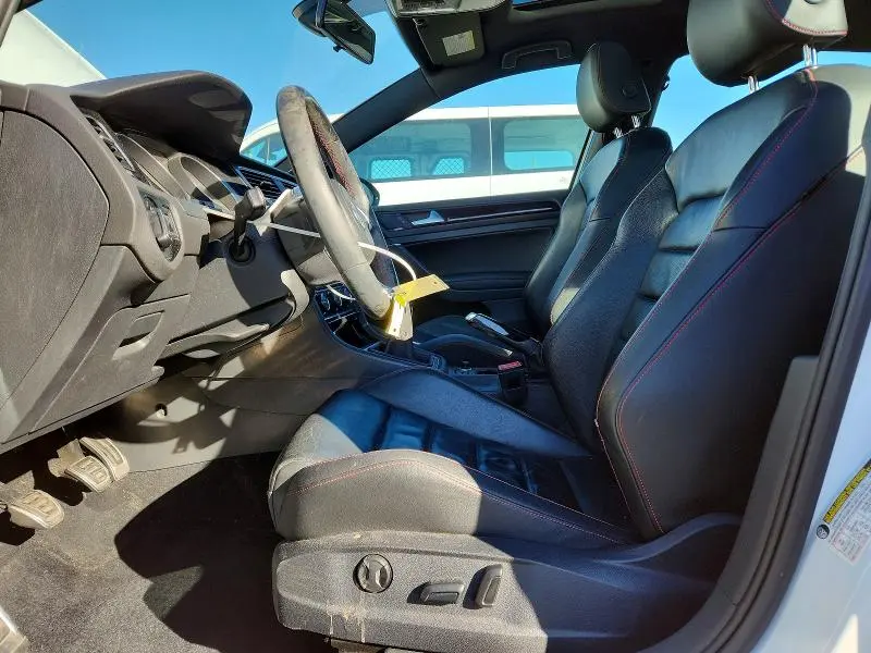 2016 VOLKSWAGEN GTI S/SE  