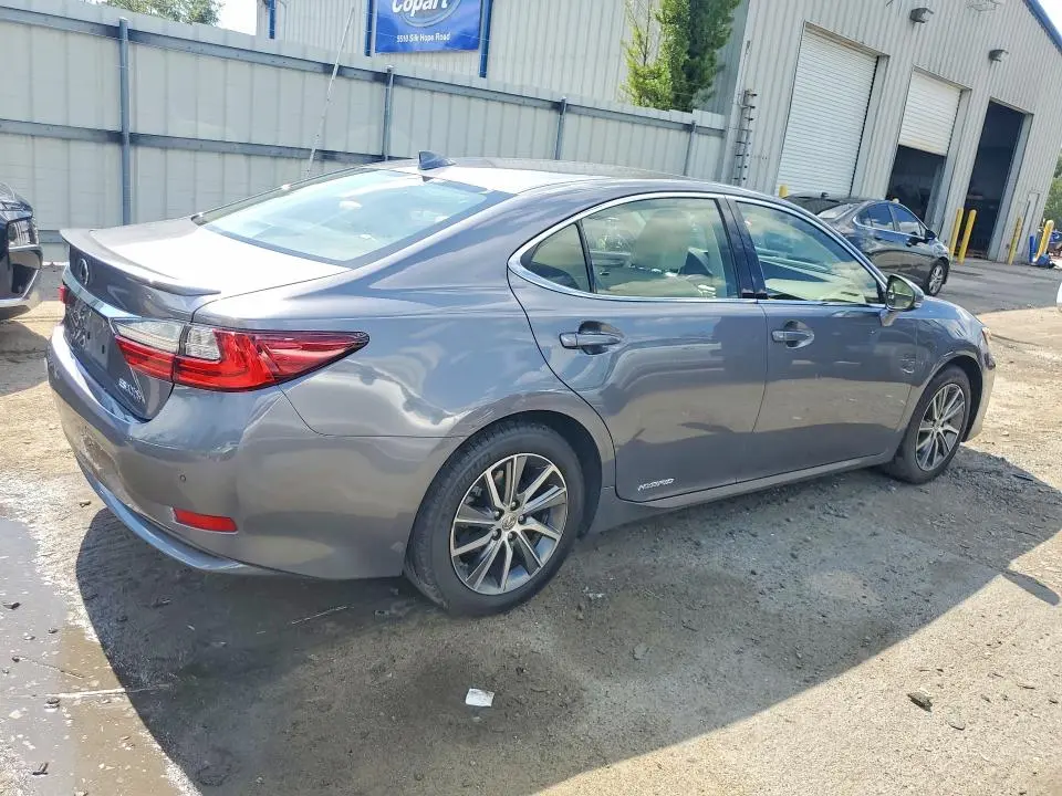 2017 LEXUS ES 300H  