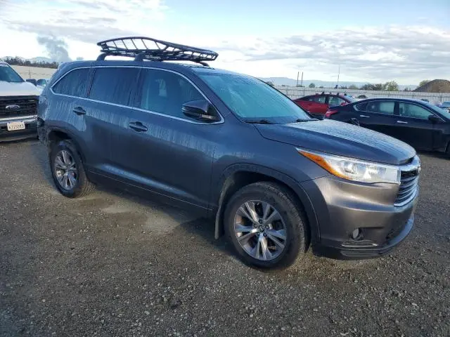 2016 TOYOTA HIGHLANDER LE  