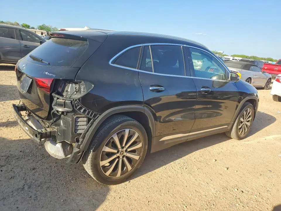 2021 MERCEDES-BENZ GLA 250 4MATIC  