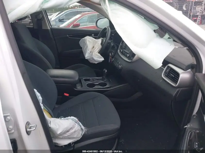 2016 KIA SORENTO 2.4L LX