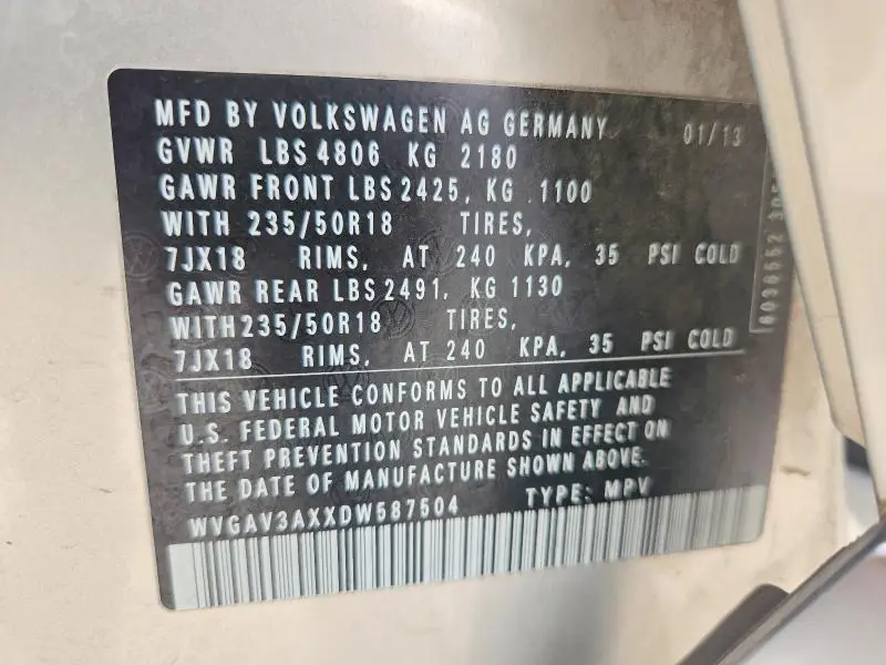 2013 VOLKSWAGEN TIGUAN S  