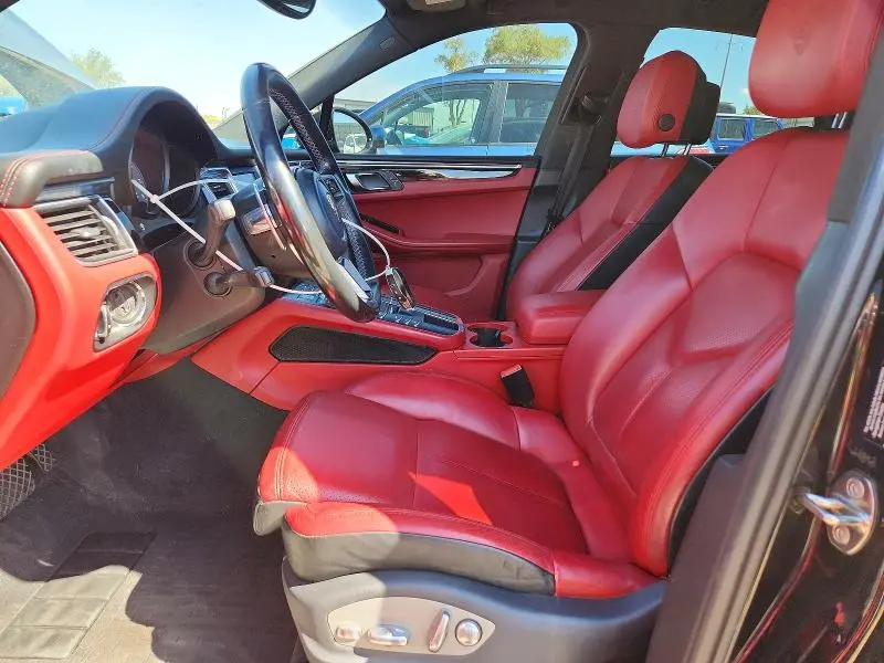 2015 PORSCHE MACAN S  