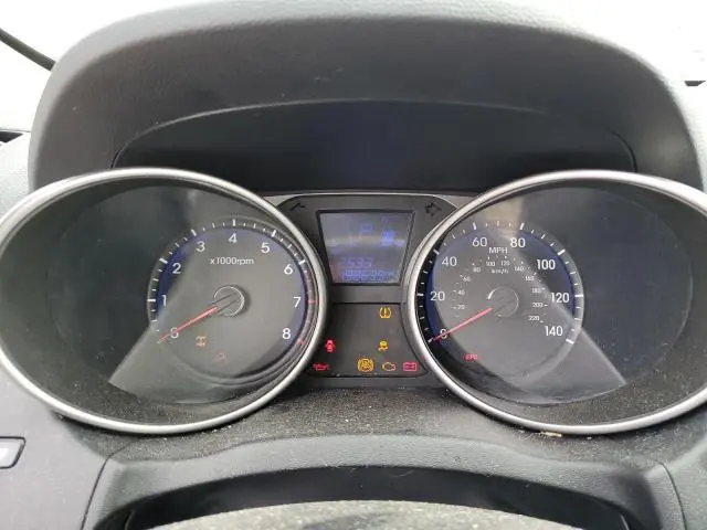 2011 HYUNDAI TUCSON GLS  