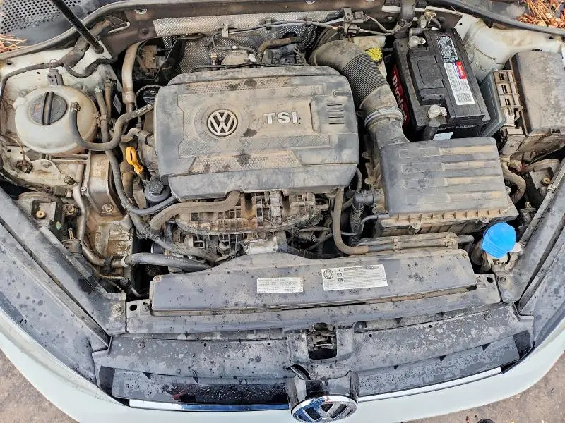 2016 VOLKSWAGEN GOLF S/SE  