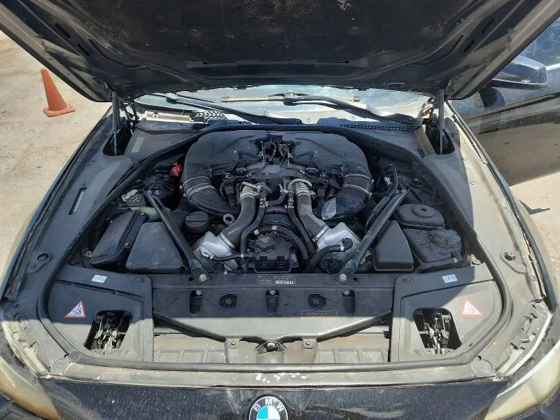 2011 BMW 550 XI  