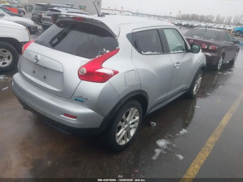 2014 NISSAN JUKE SV