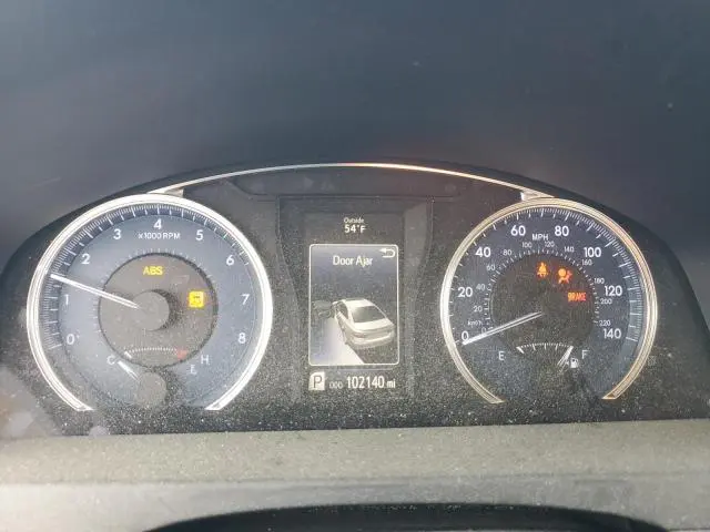 2016 TOYOTA CAMRY LE  