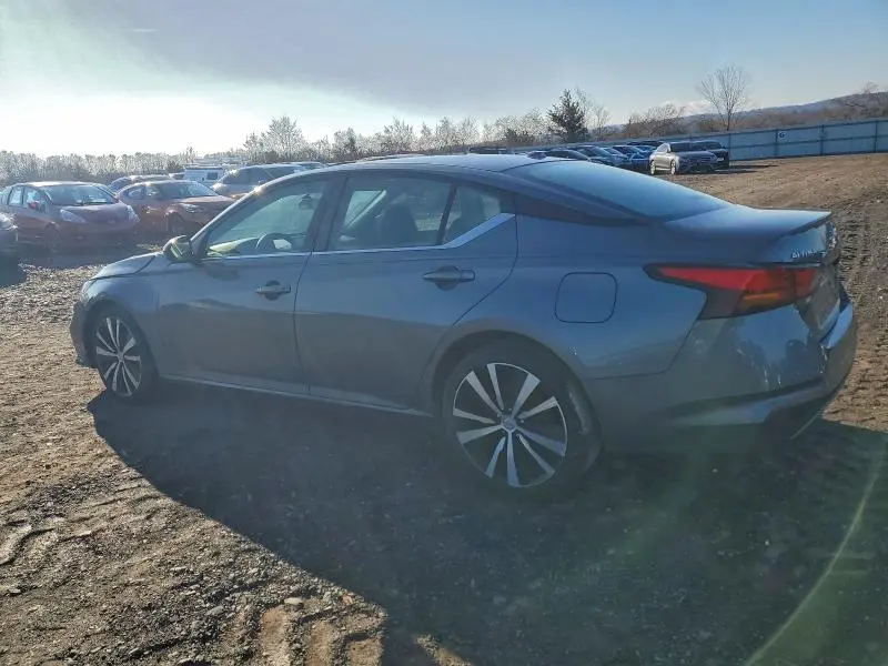 2019 NISSAN ALTIMA SR  