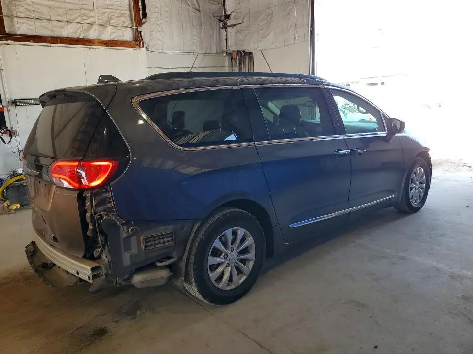 2017 CHRYSLER PACIFICA TOURING L  
