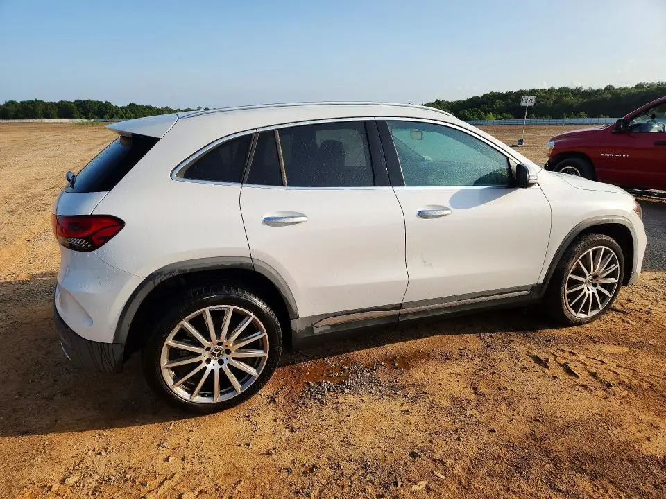 2022 MERCEDES-BENZ GLA 250  