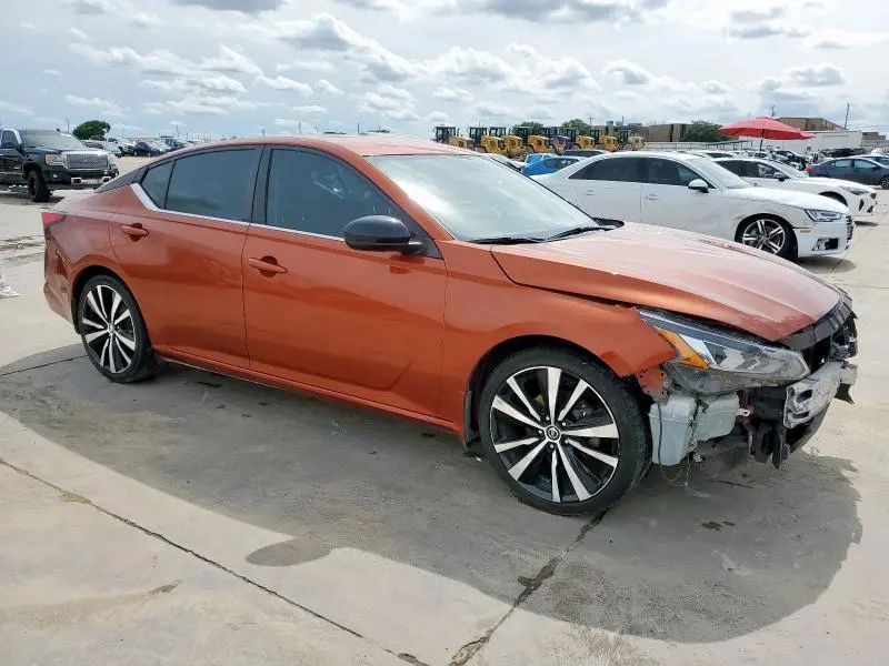 2019 NISSAN ALTIMA SR  