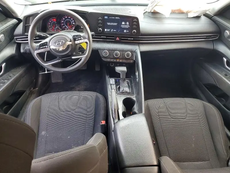 2021 HYUNDAI ELANTRA SE  