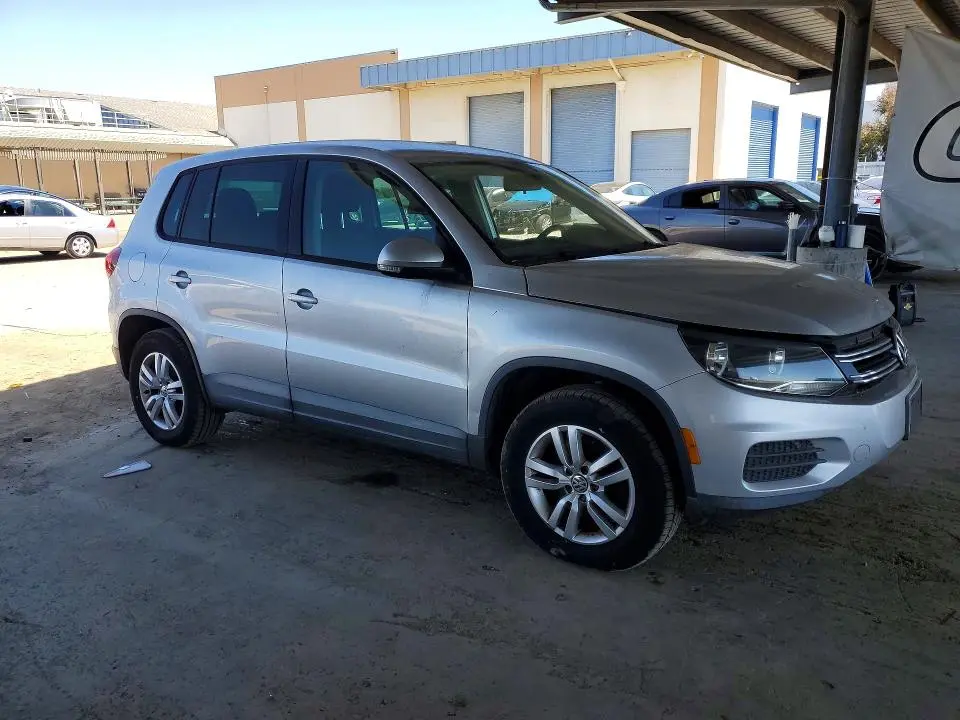 2012 VOLKSWAGEN TIGUAN S  
