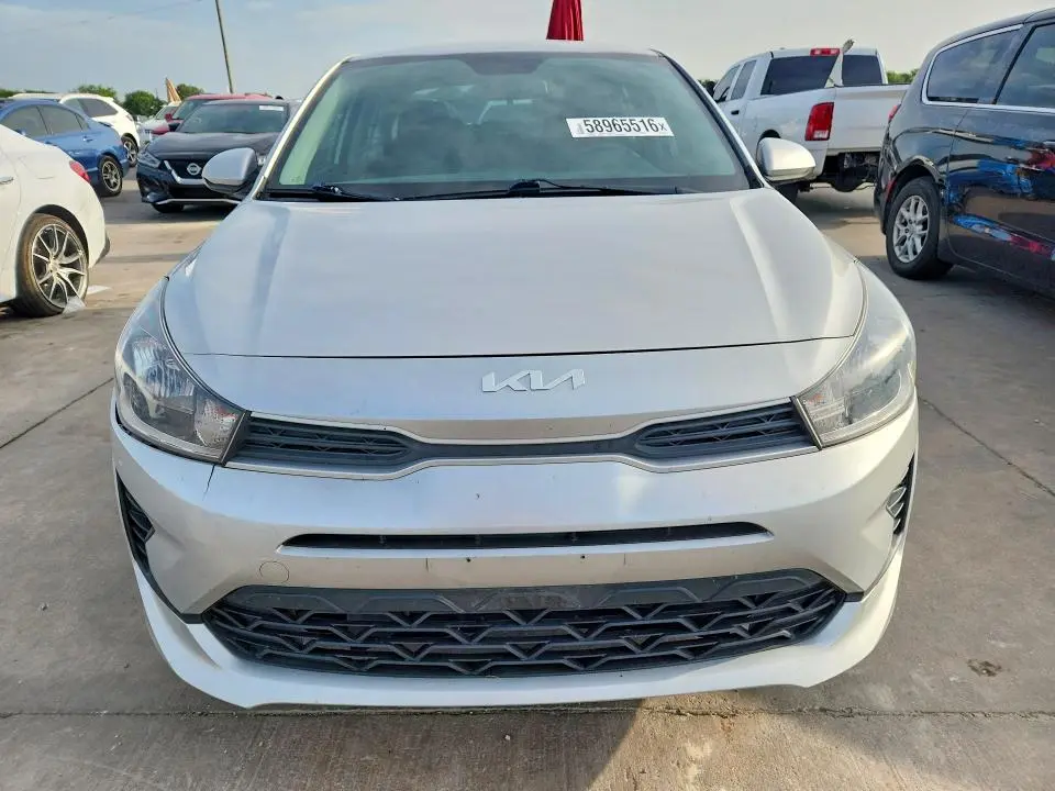 2022 KIA RIO LX  
