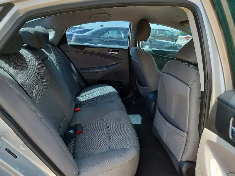 2012 HYUNDAI SONATA GLS  