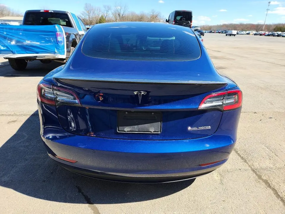 2022 TESLA MODEL 3   