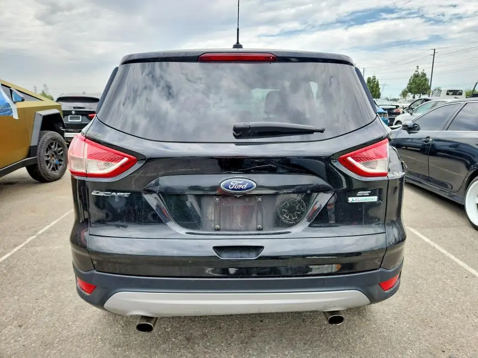 2016 FORD ESCAPE SE  