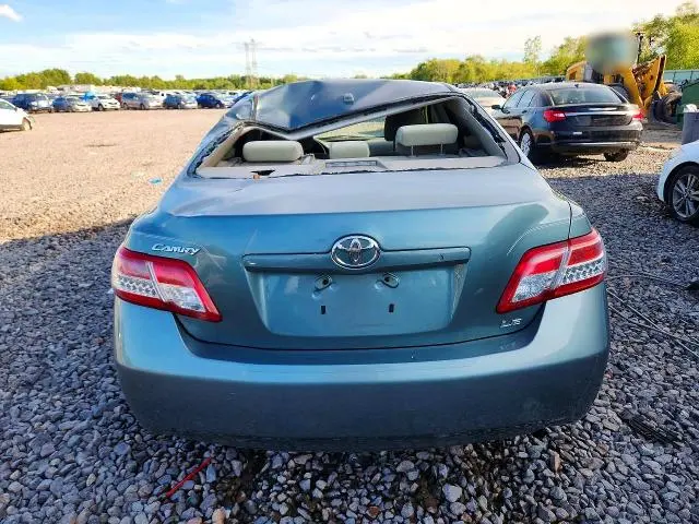 2010 TOYOTA CAMRY LE  