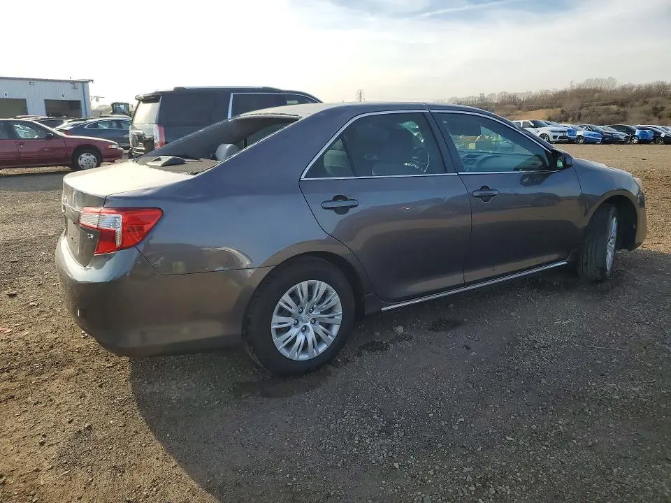2014 TOYOTA CAMRY LE  