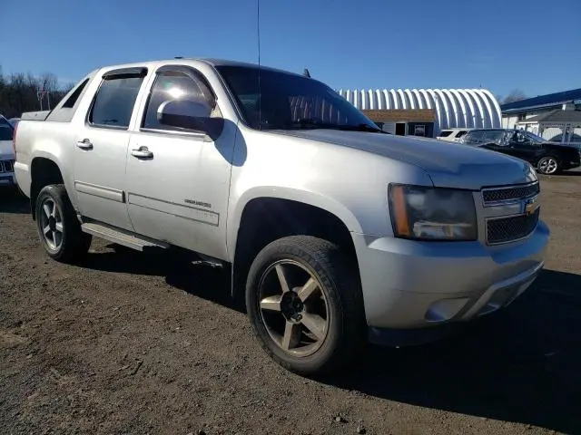 2010 CHEVROLET AVALANCHE LT  