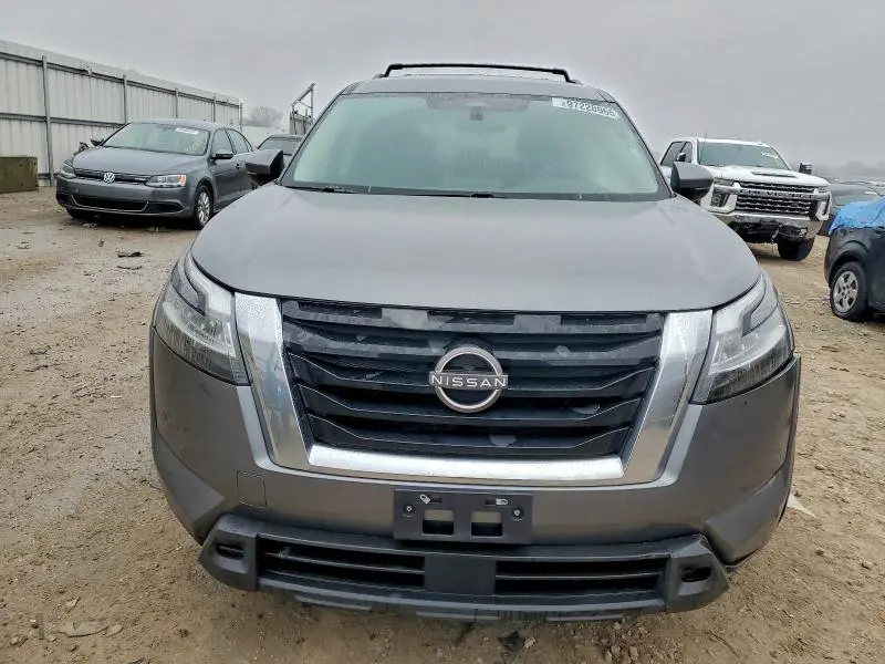 2022 NISSAN PATHFINDER SV  