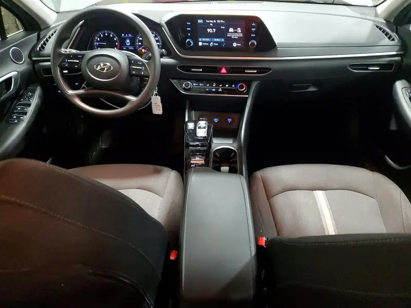 2022 HYUNDAI SONATA SE  