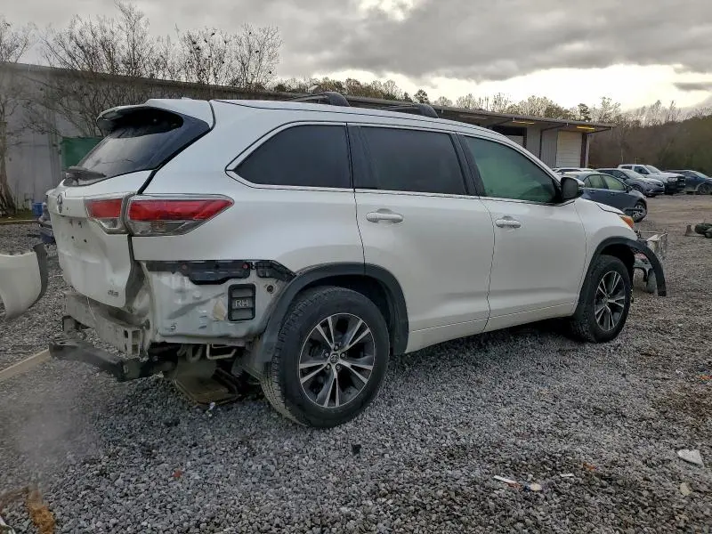2016 TOYOTA HIGHLANDER XLE  