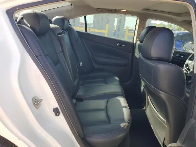 2011 NISSAN MAXIMA S  