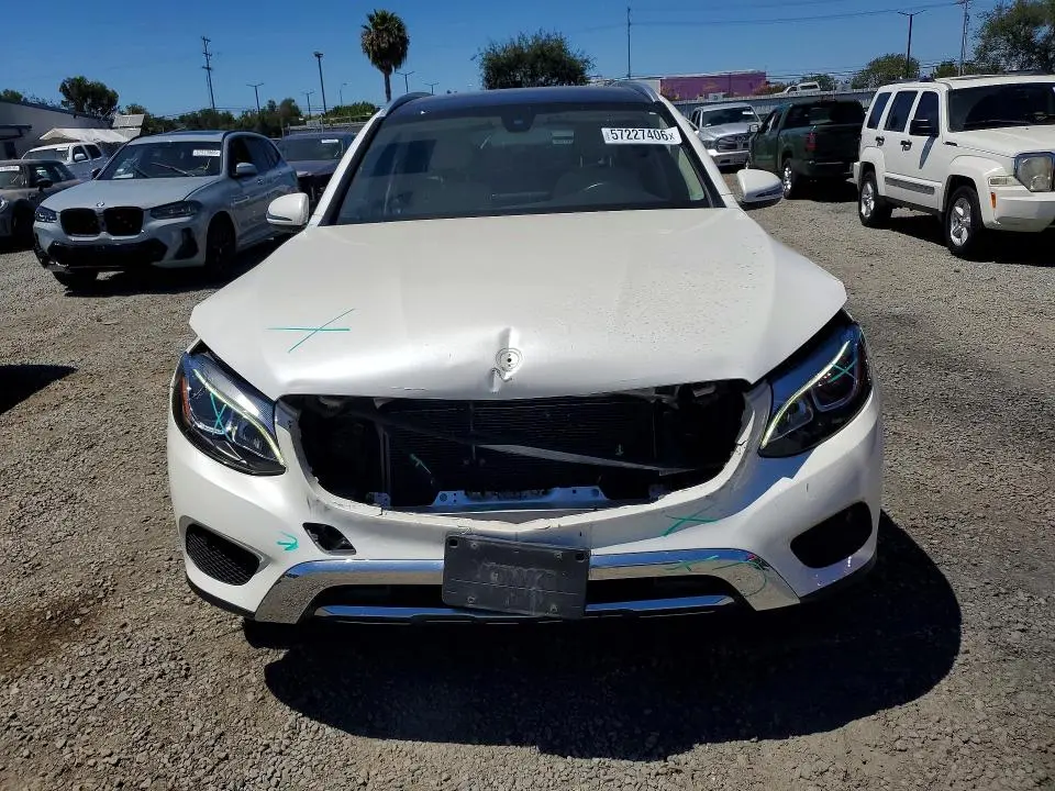 2017 MERCEDES-BENZ GLC 300  